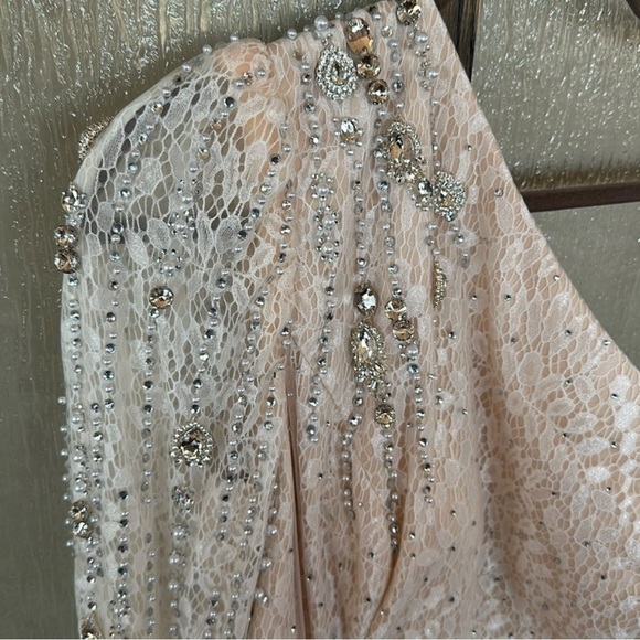 Mac Duggal EMBELLISHED ONE SLEEVE CUT OUT GOWN size 12 NEW $798 - Picture 10 of 12